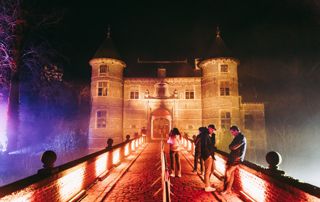 chateau Grand Bigard illuminé